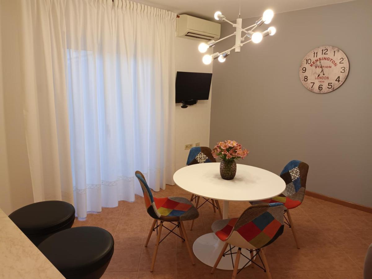 Apartments Leo ロヴィニ エクステリア 写真