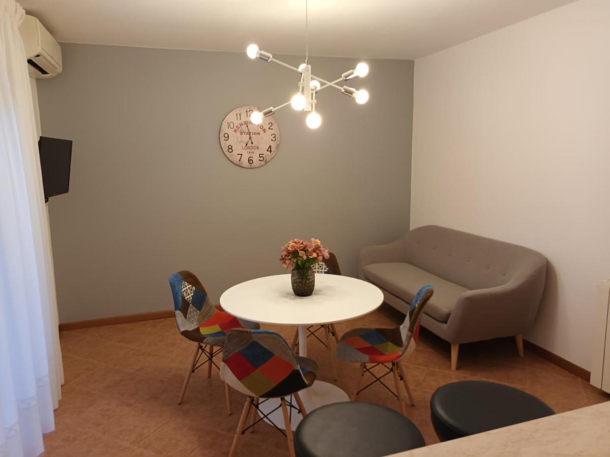 Apartments Leo ロヴィニ エクステリア 写真